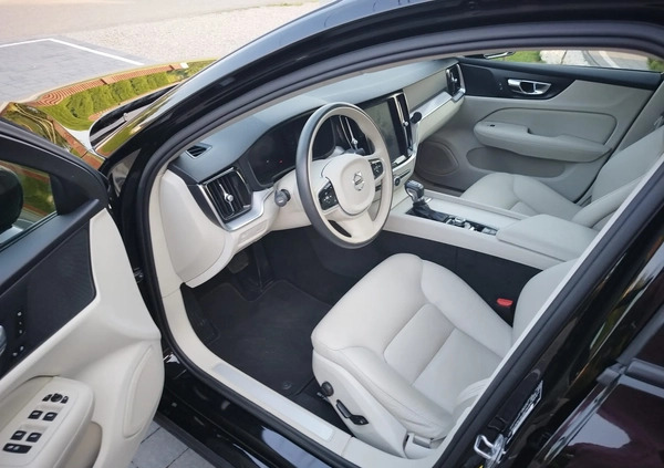 Volvo S60 cena 121900 przebieg: 58000, rok produkcji 2019 z Tarnobrzeg małe 22